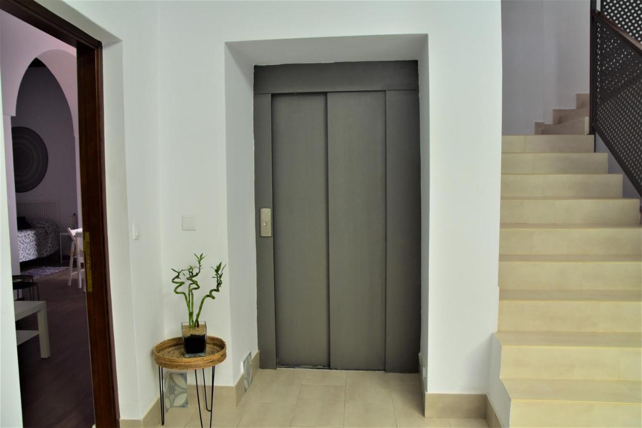 Apartamentos Turisticos Mamelon Jerez de la Frontera Dış mekan fotoğraf