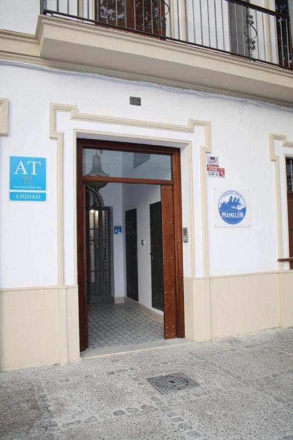 Apartamentos Turisticos Mamelon Jerez de la Frontera Dış mekan fotoğraf